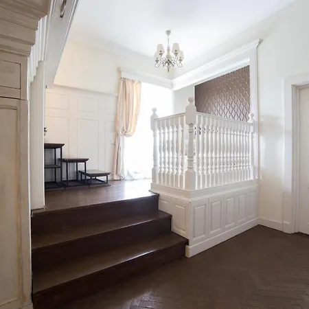 Апартаменти З Чудовим Видом Із Вікна В Центрі Львова Apartment *